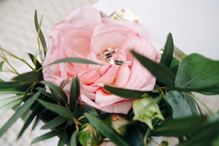 Co zrobić z bukietem ślubnym po ślubie?